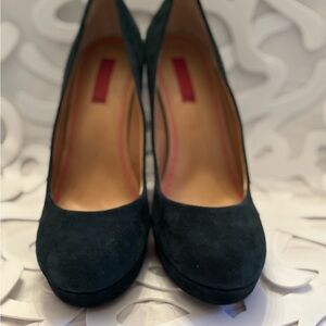 Miu Miu Elegant Black Suede Pumps